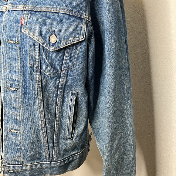Levi’s size 40L jean jacket. - Picture 7 of 16